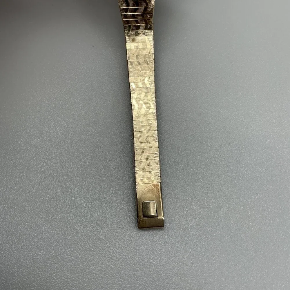 Vintage Bulova Womens Watch 18mm Red Dial Gold Tone 1976 Manual Wind 6.25